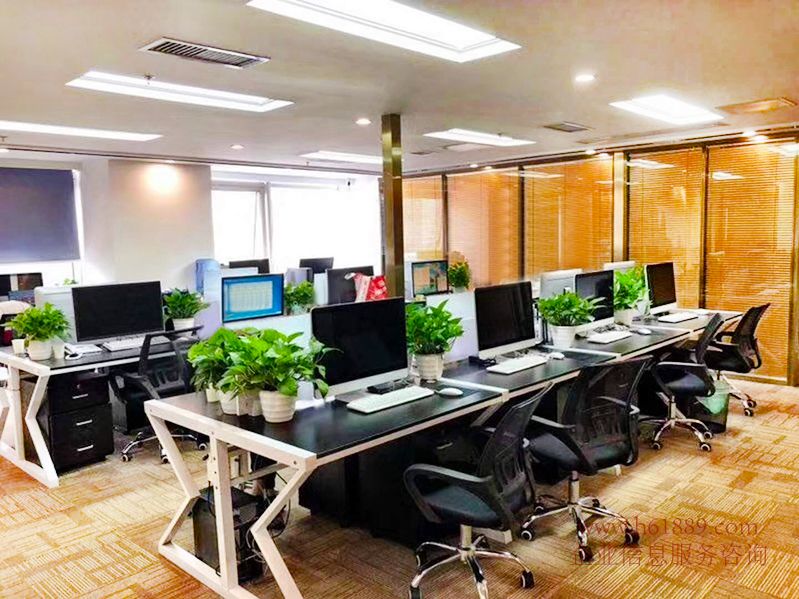 会展中心地铁口现代国际商务大厦多套办公室出租，网络技术服务完善，图片实拍，租客免拥